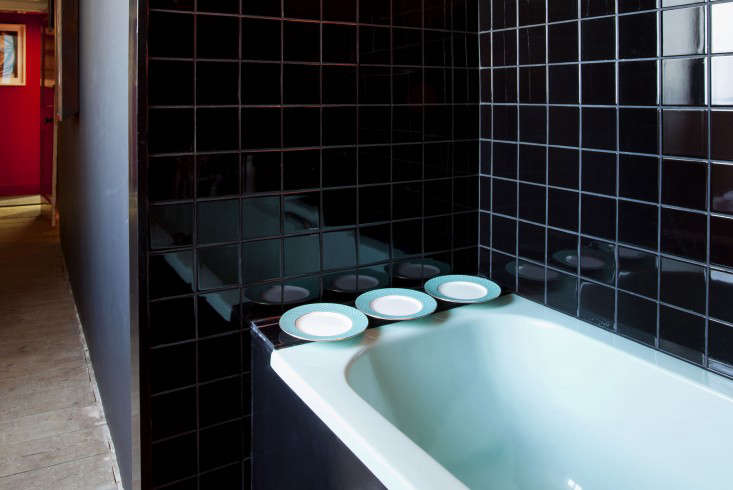 Steal This Look A Color Drenched Bath In Somerset Remodelista