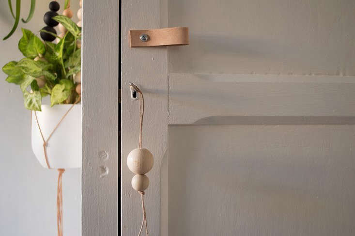 Diy Leather Lace And Wooden Ball Door Pull Remodelista We Featured Her House A While Back On Remodelista And One Of The Details That Struck Us For Its Ingenuity Was This Diy Door Pull