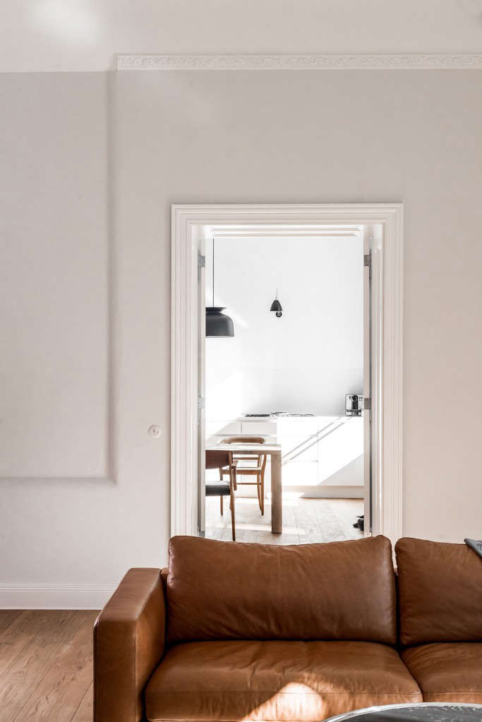 A Sexy Minimalist Remodel In Berlin Remodelista Fascinating Milanese Remodeling Minimalist A Sexy Minimalist Remodel In Berlin Remodelista Fascinating Milanese Remodeling Minimalist