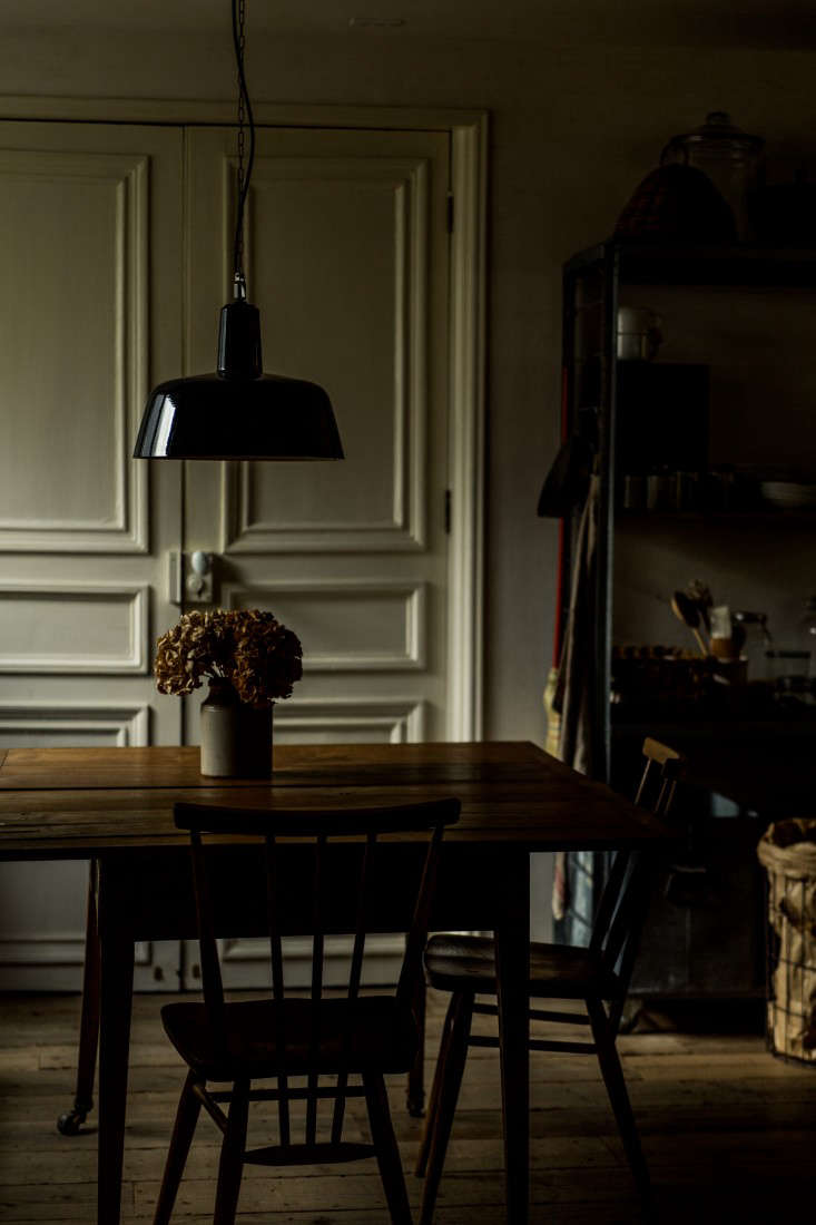 A Anese Lighting Company Embraces The Dark Side Remodelista A Anese Lighting Company Embraces The Dark Side Remodelista