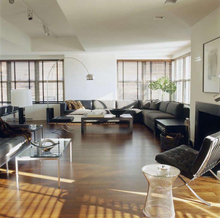 Weekend Spotlight Michael Kors S Life At The Top Remodelista Above Throughout The Apartment Gissler Zeroed In On A Palette Of Black And White Set Off By Wood Metal Accents I Often Hear About Incredibly Long