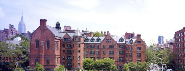 The Gothic Getaway Nyc Edition Remodelista Above The Immense Gothic Structure Was Built For General Theological Seminary In 1895 It Formerly An Le Orchard On Estate That Belonged To