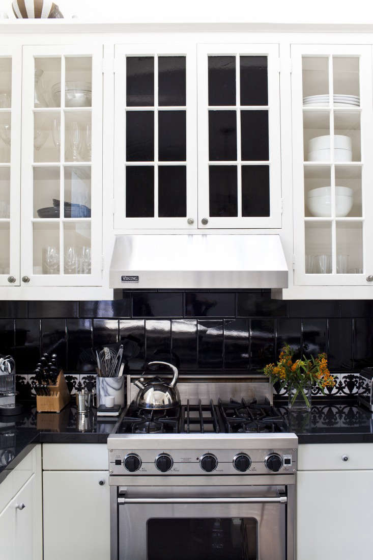 at home with a brooklyn fashionista-turned-lighting-designer at home with a brooklyn fashionista-turned-lighting-designer