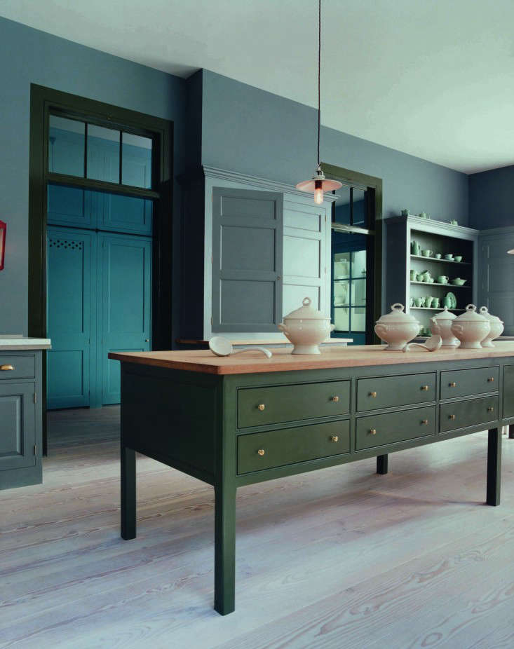 A dark green island from Plain English’s traditional Spitalfields line. See more on the Plain English page in our Architect/Designer Directory. Photograph courtesy of Plain English.