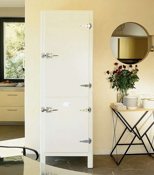 Ice Box Style Refrigerator 2025