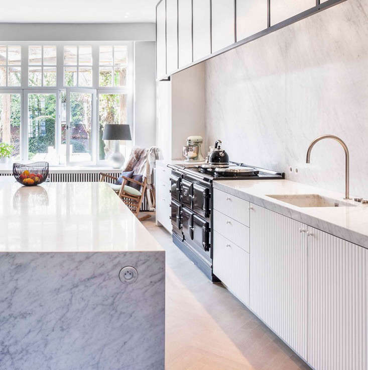 Trend Alert 8 Integrated Marble Kitchen Sinks Remodelista An Integrated Carrara Marble Sink In A Kitchen By Belgian Company Oex