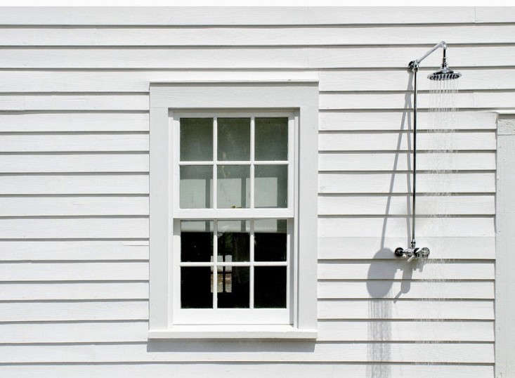 A simple outdoor shower.