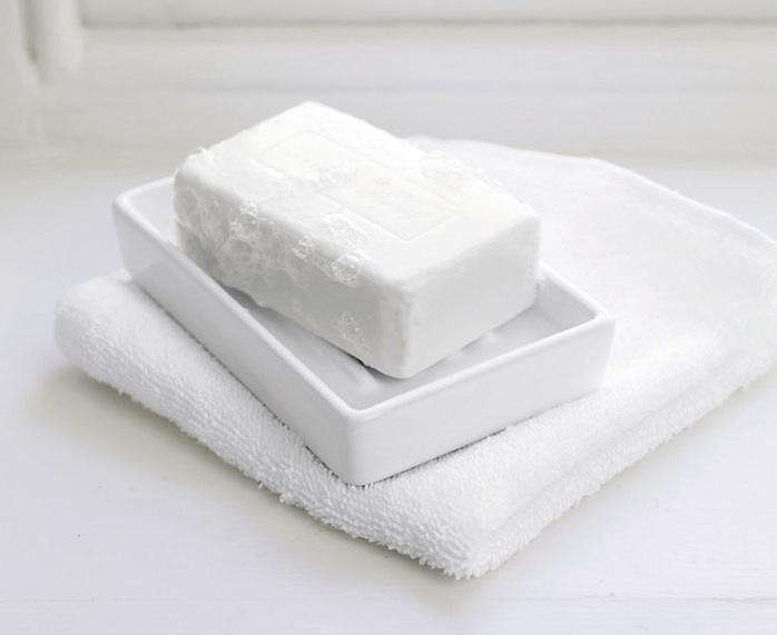 10 Easy Pieces Best White Soap Dishes Remodelista Above White Ceramic Soap Dish 8 From The Company