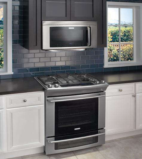 Liances Electrolux Over The Range Microwave Oven Combo Remodelista Above The Electrolux Range Includes A Mulude Of Innovate Features Including Luxury Glide Oven Racks With Ball Bearing System Which Means