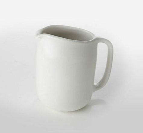 10 Easy Pieces Clic White Ceramic Pitchers Remodelista Above Julie Favors The Matte White Stour Pitcher 68 From Canvas