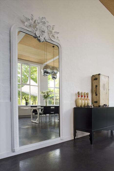 Accessories Vintage Mirrors Painted White Remodelista Vintage Mirrors Painted White