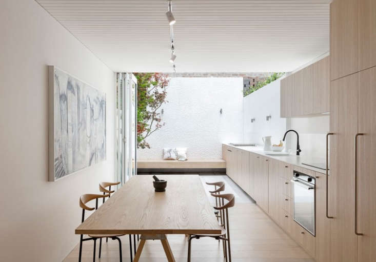 Architect Visit An Indoor Outdoor Kitchen In Sydney Gardenista