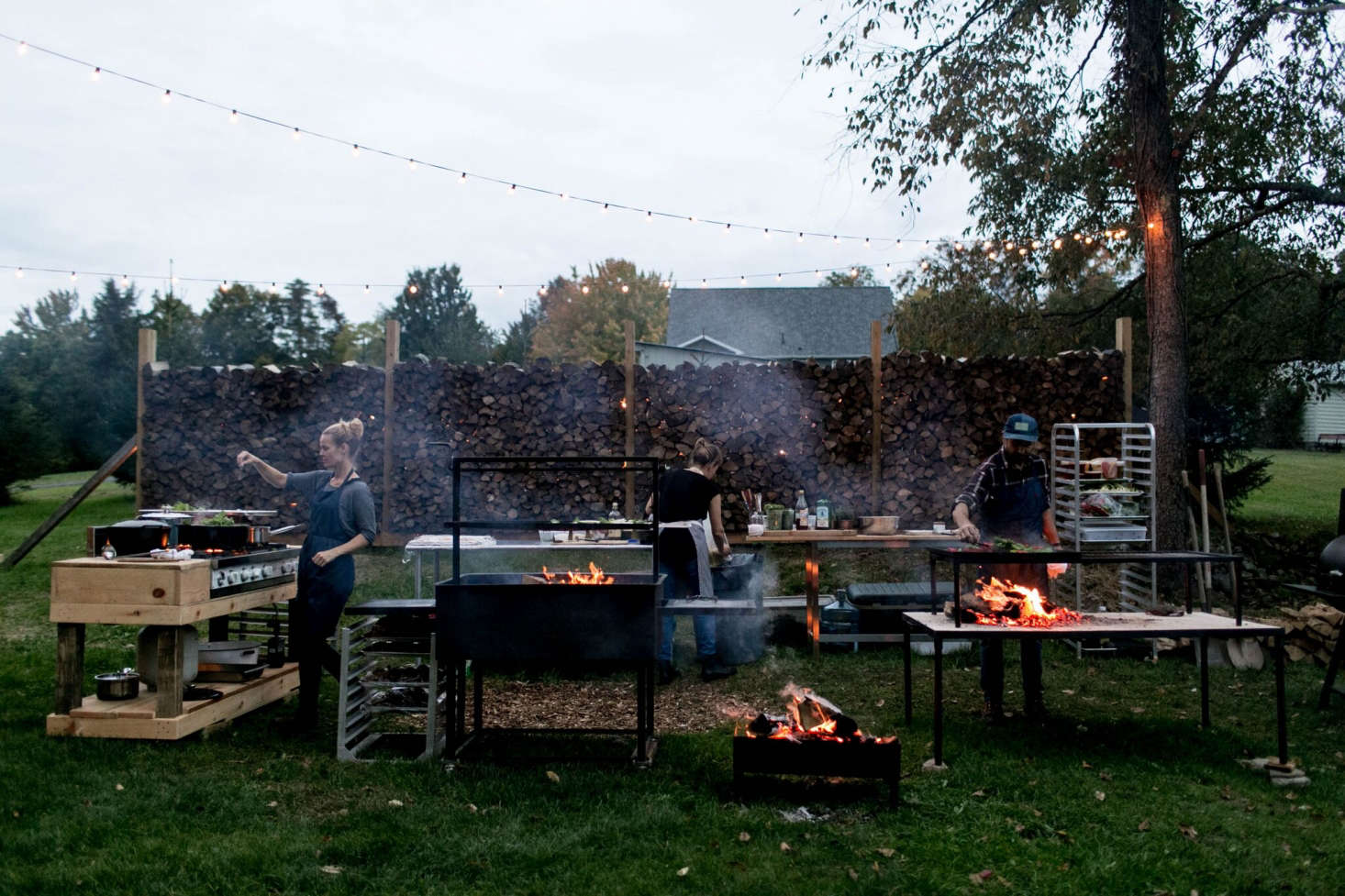 The open-fire kitchen.