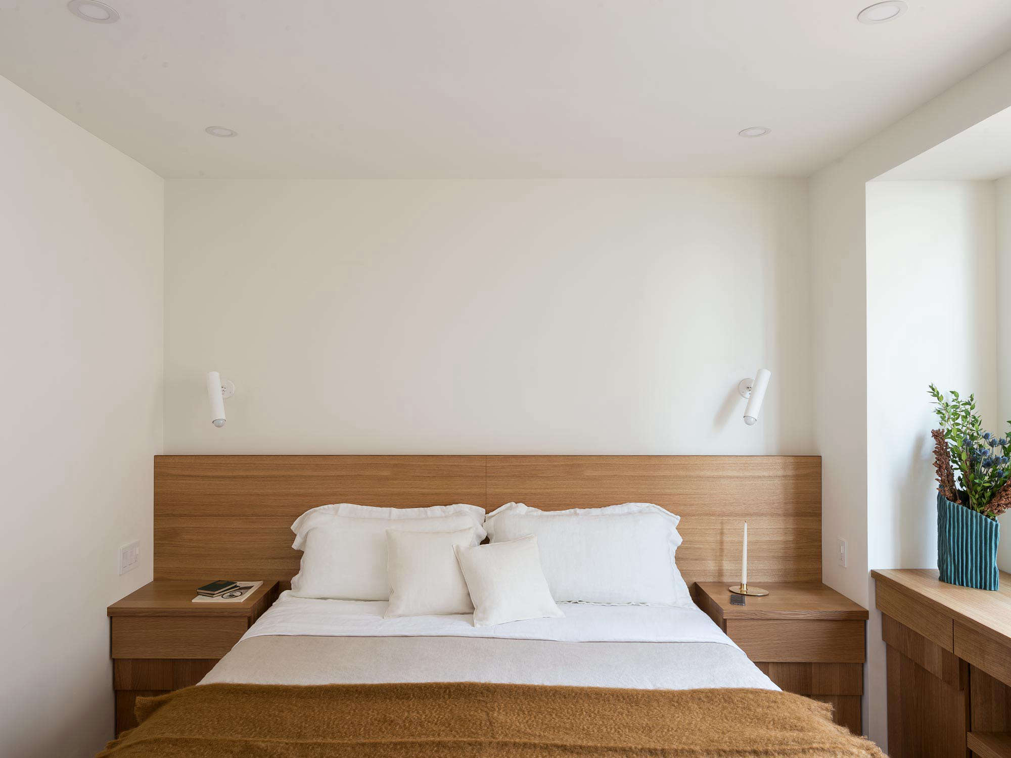 The Artful Shoebox Apartment Workstead Edition Remodelista The Artful Shoebox Apartment Workstead