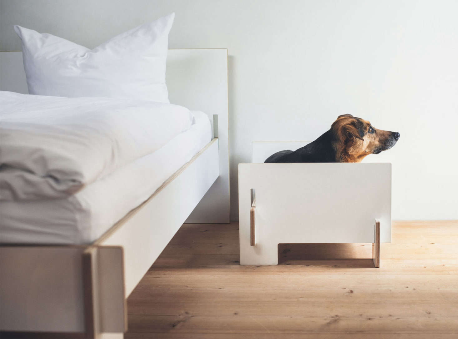 5 Favorites The New Portable Flat Pack Bedframe Remodelista From German Designer Nils Holger Moorman The Siebenschlafer Bed Is Made Interconnecting European Birch