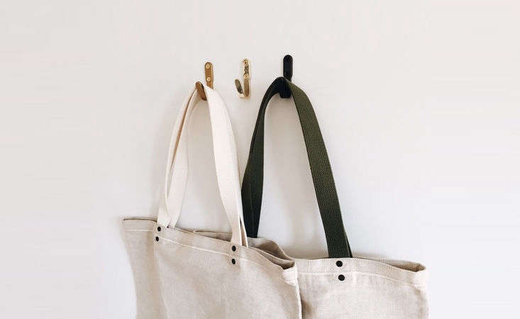 Design Hooks made in california: 8 design-worthy wall hooks from the golden Design Hooks made in california: 8 design-worthy wall hooks from the golden