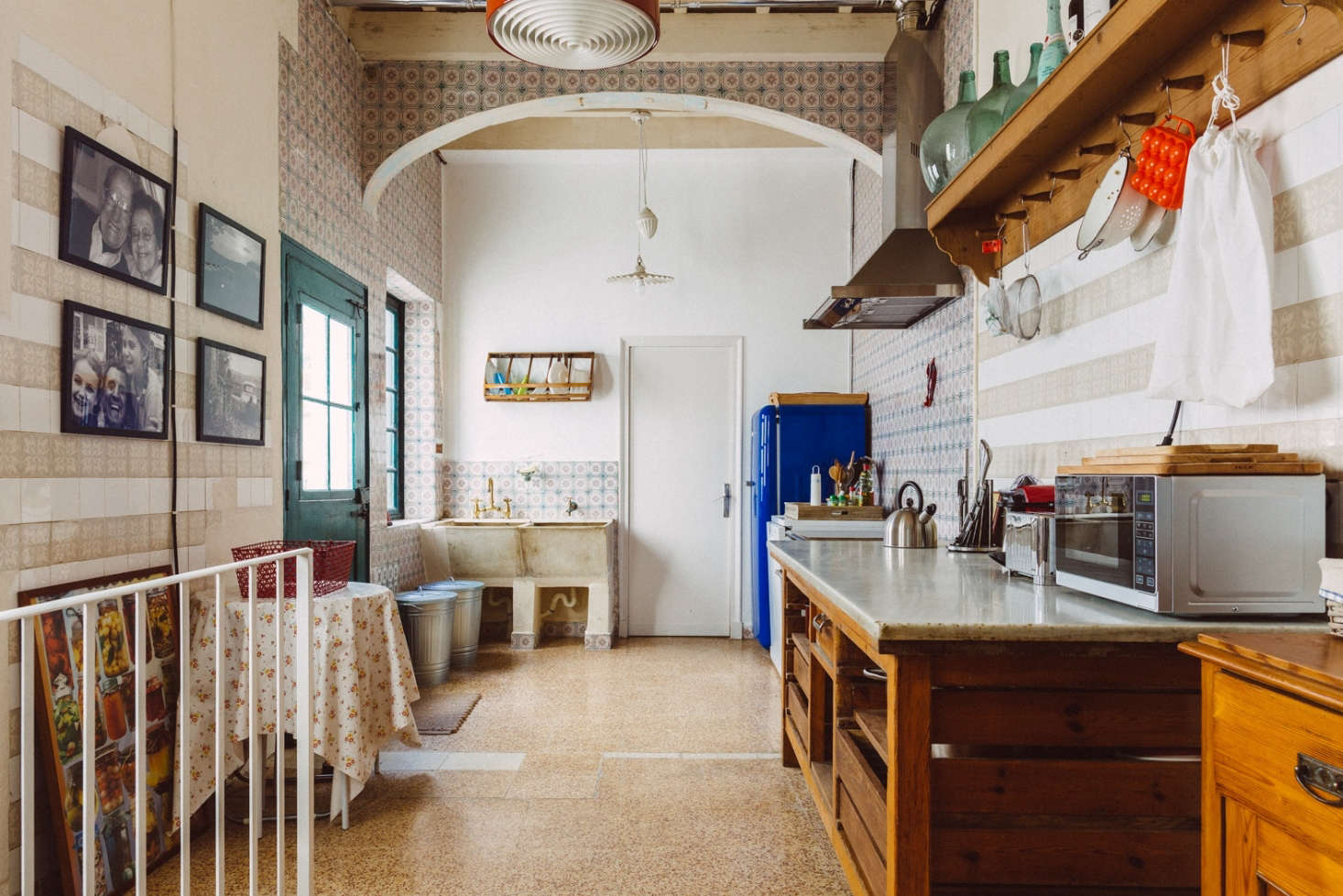 “Se Calma means calming place or House of Calm,” says Pol, of the townhouse in the island’s capital, Mahón. In the kitchen, Quintana Partners transformed a trio of small rooms with “Formica elements” into one large, airy workspace.