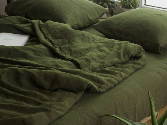 Olive Green Stonewashed Linen Fitted Sheet - Dark Green Linen Bedding Olive Green Stonewashed Linen Fitted Sheet - Dark Green Linen Bedding