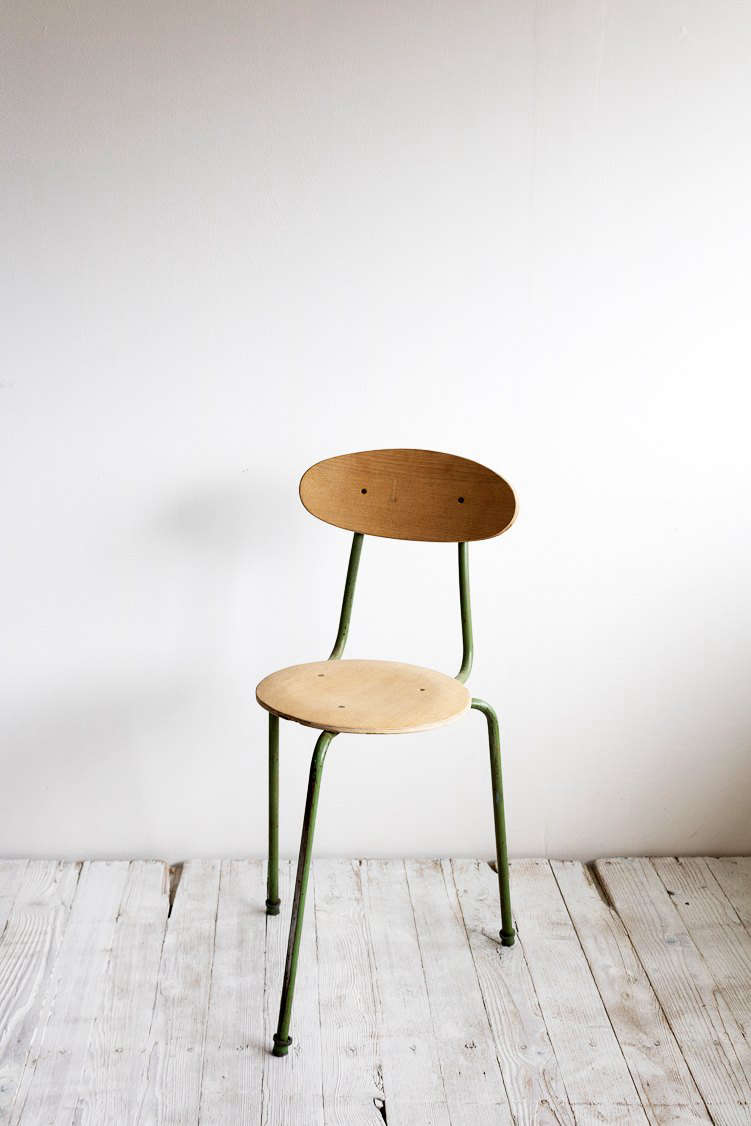 We love the vintage French finds in SF Girl by Bay’s new online shop, Super Marché, in partnership with Elsie Green, like this charming Vintage Three Legged Chair in olive.
