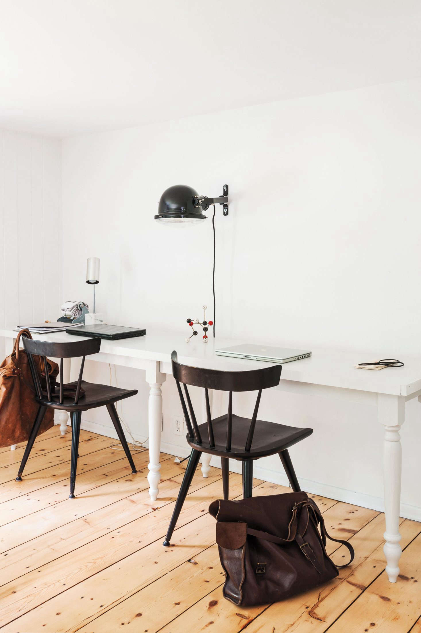 Workstead Partner’s desk in Gallatin, New York.