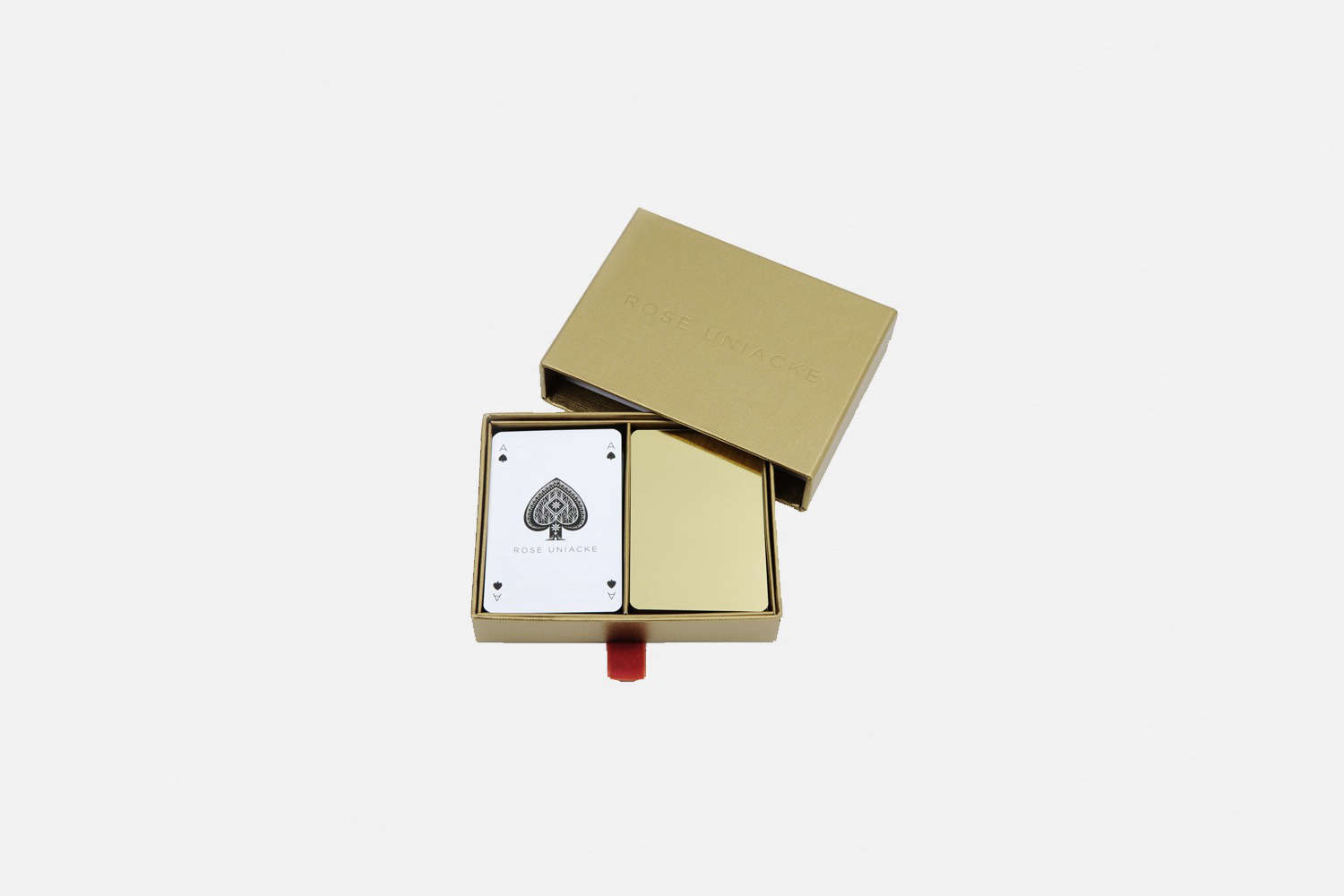 Fashion week Top 5 gifts holiday for aesthetes for girls Fashion week Top 5 gifts holiday for aesthetes for girls