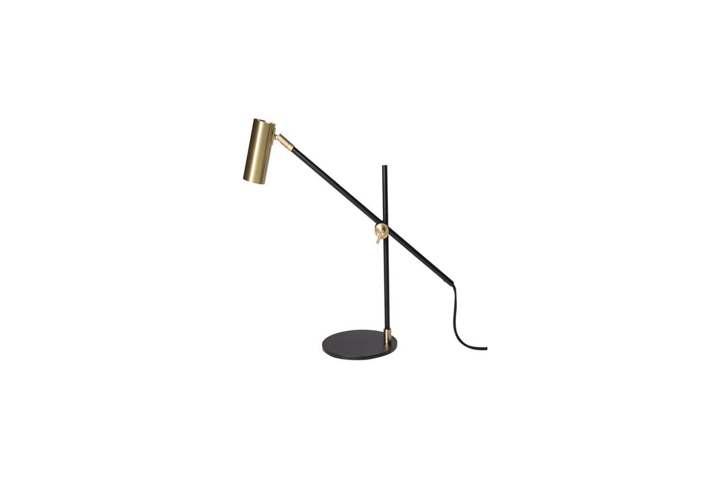 The bedside table lamps are Rubn Lektor Desk Lamps in black brass for €5 each.