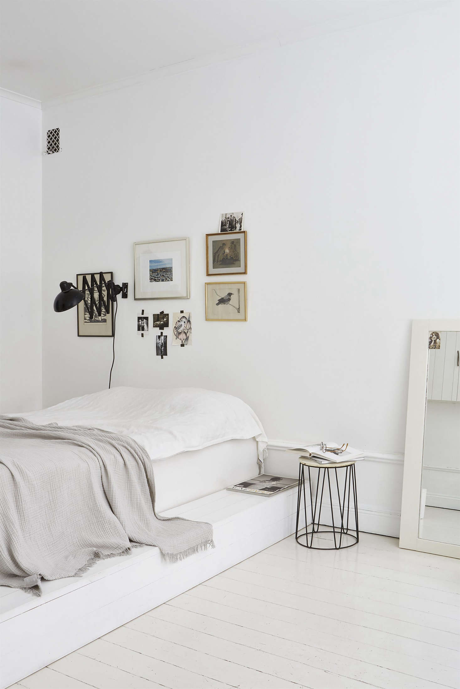 28 Tranquil All White Bedrooms