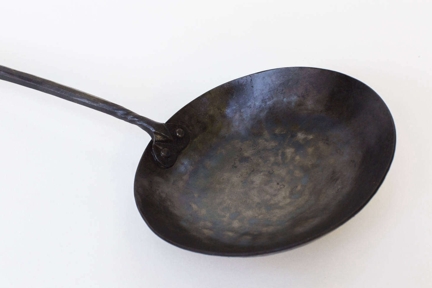 We asked Fanny to compare the Original Spoon to the new design: The cup of Permanent Collection