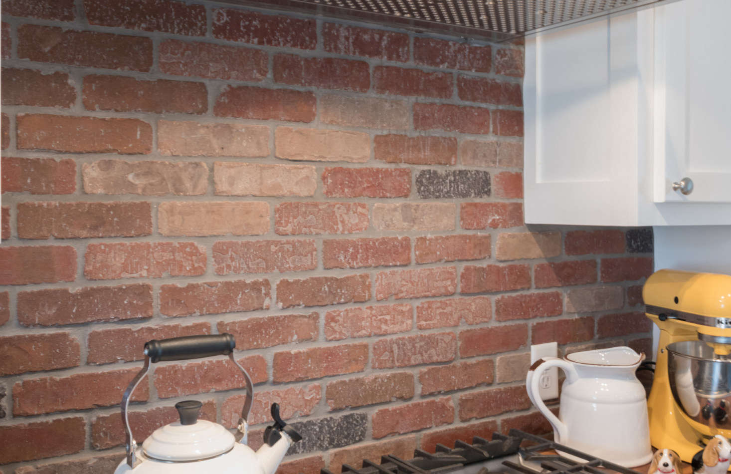 An example of thin brick used as a kitchen backsplash. Photograph courtesy of the Brick Industry Association.