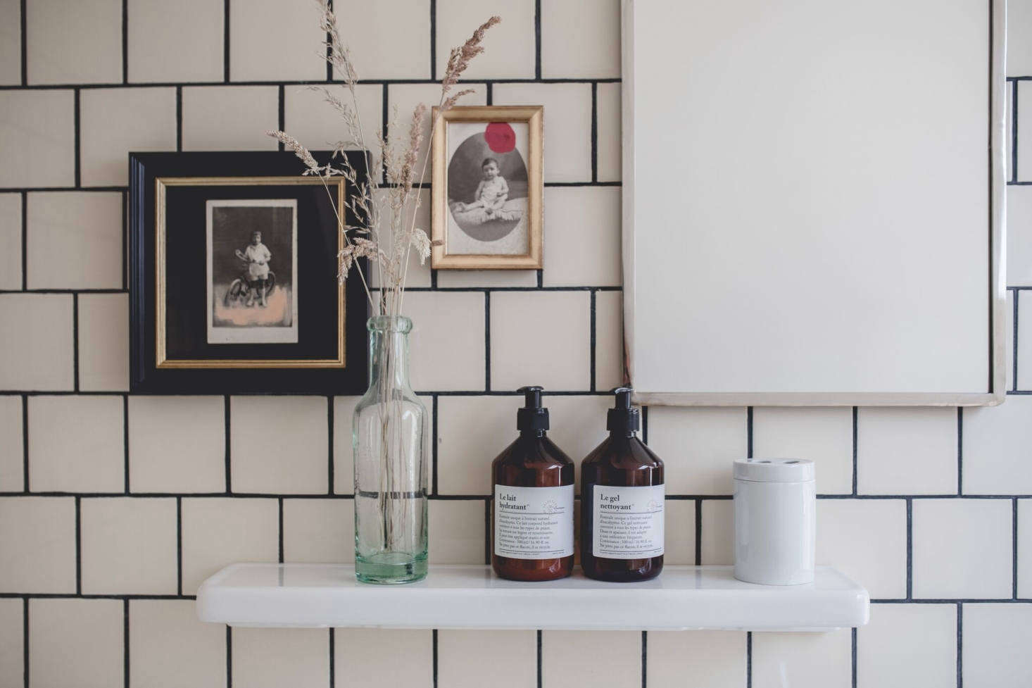 Is it possible to fall in love with a bathroom shelf? Mais oui. Fan spotted this porcelain one in a Remodelista story about Le Barn resort, and tracked down similar versions. See Design Sleuth: A Bathroom Storage Must with Old-Fashioned Charm. Photograph by Nomades, courtesy of Le Barn.