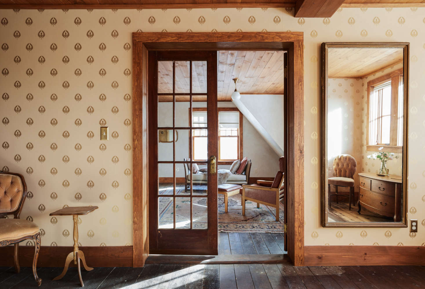 Throughout the upstairs, Percy and Tara selected a series of arts and crafts style wallpaper from Bradbury & Bradbury. For the the bride
