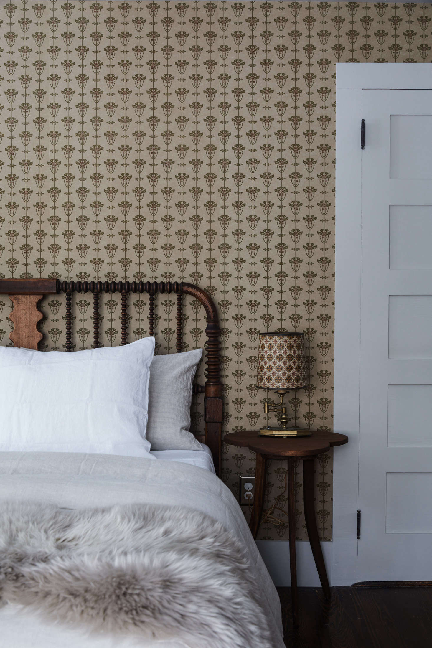The Jack bedroom features Bradbury and Bradbury Alise wallpaper.