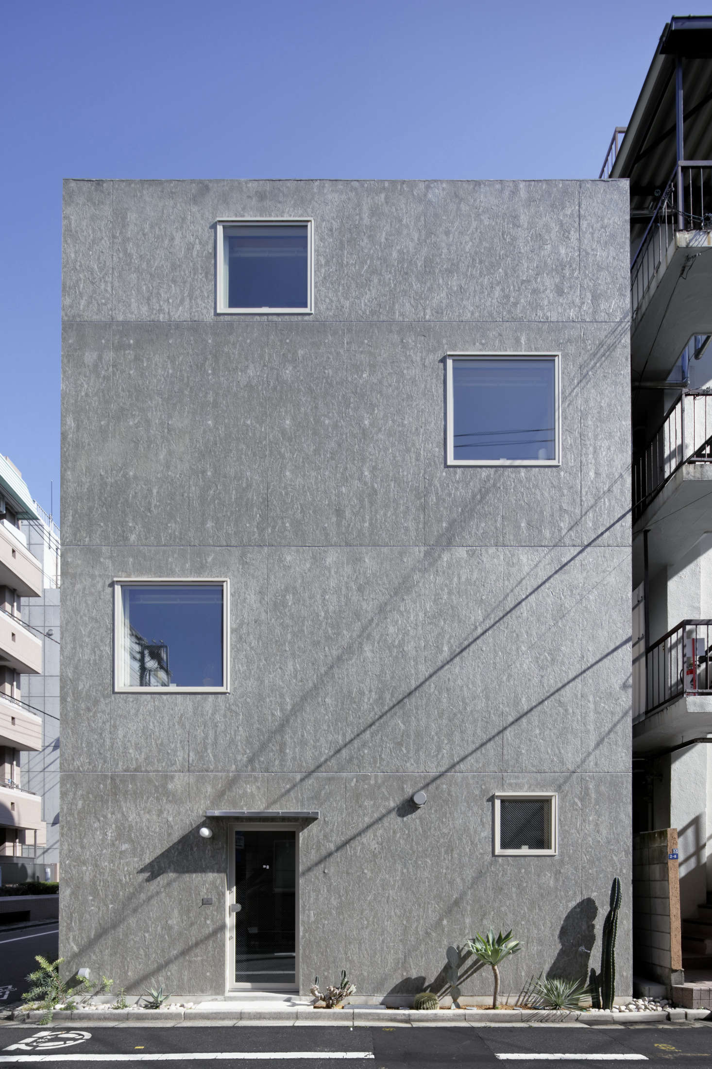The west-facing structure occupies a 675-square-foot corner in a residential area blocks from Asakusa