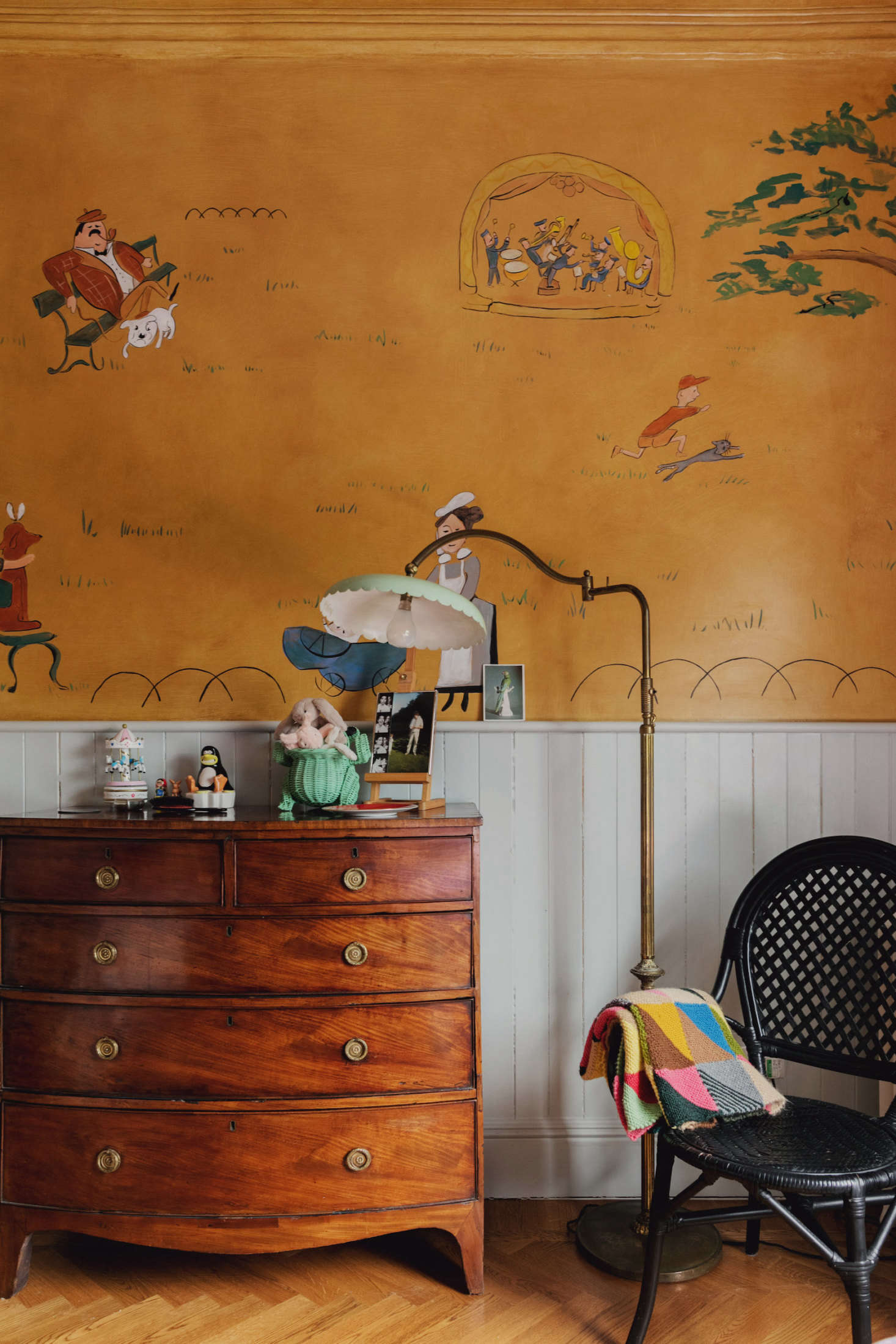 The mural in the room was inspired by Ludwig Bemelmans’s murals at New York City’s Carlyle hotel.