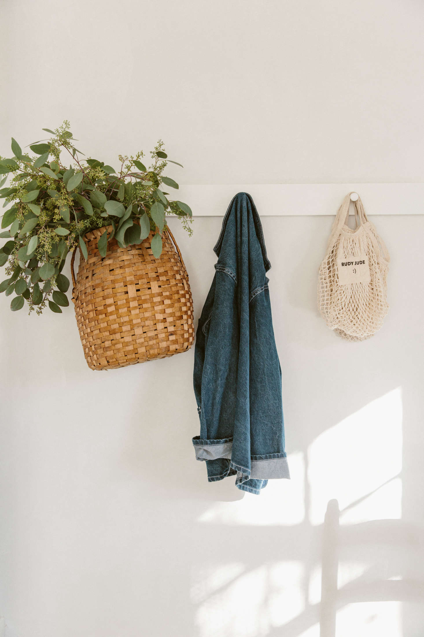 An Adirondack basket—and one of Rudy Jude’s trademark net bags.