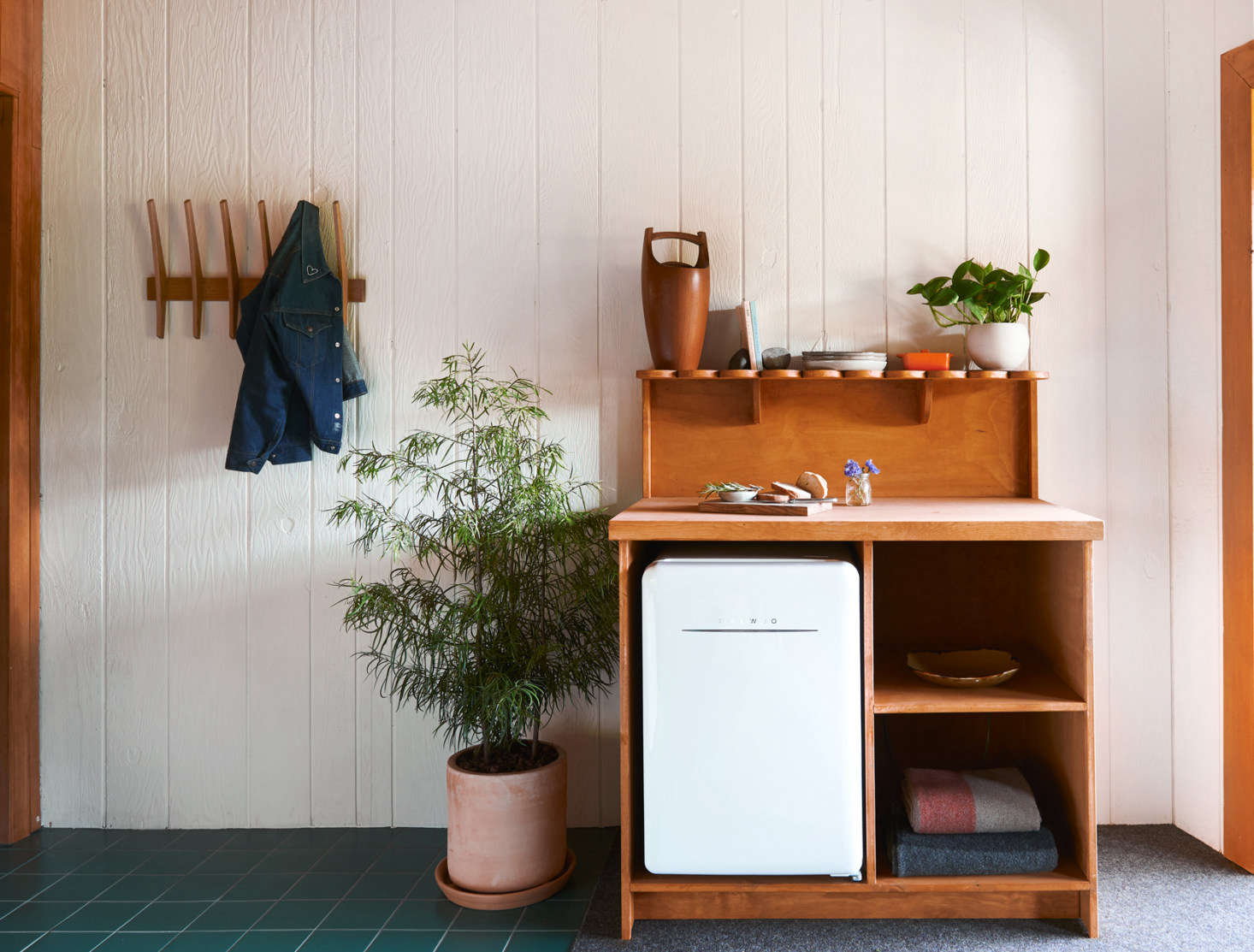 A cute snack-prep station.