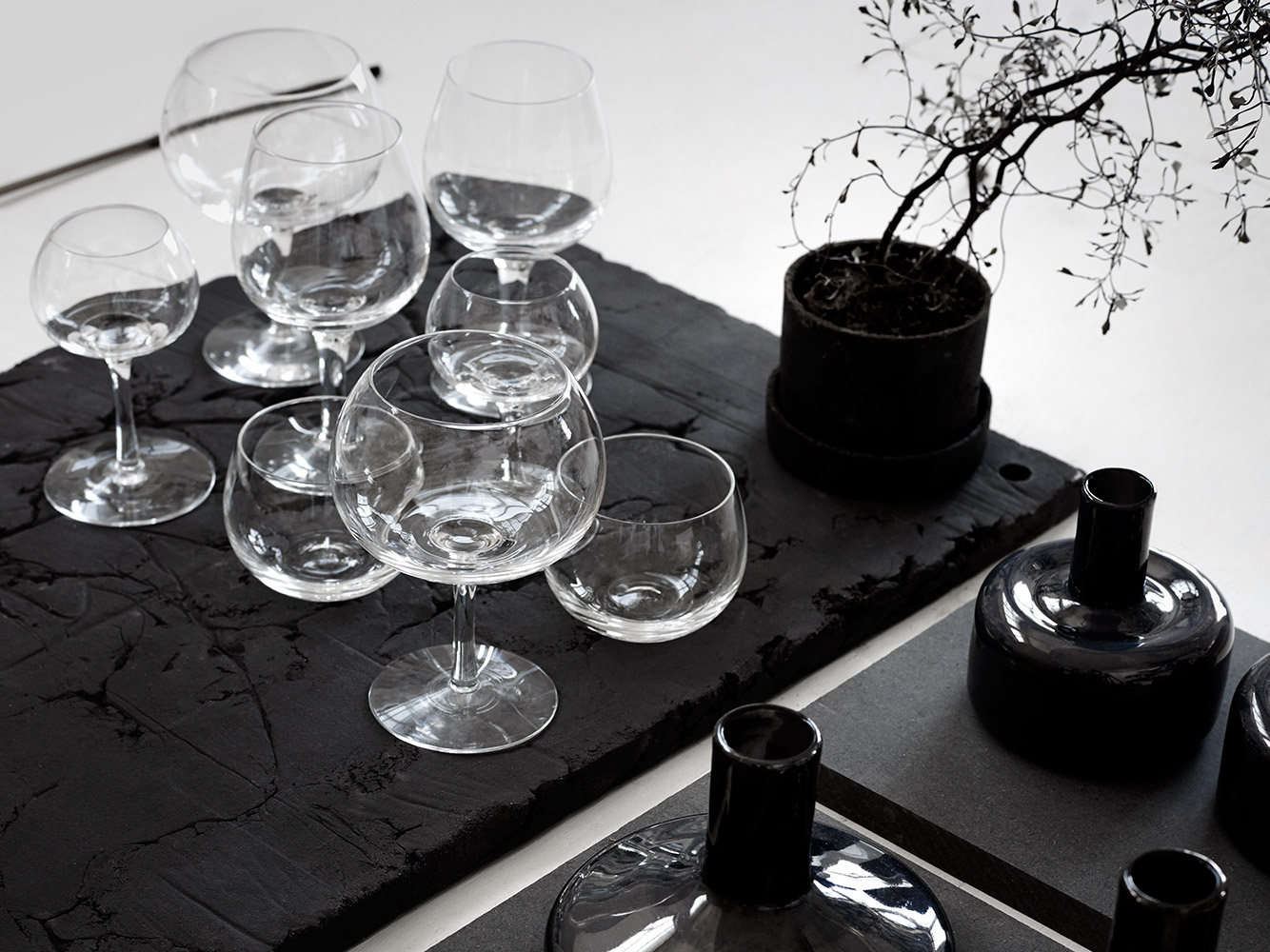 In collaboration with Skruf Glassworks, Carina designed Tjärn, a series of fine stemware, commissioned by the Swedish parliament as a gift to H.M. King Carl XVI Gustaf on his 70th birthday.