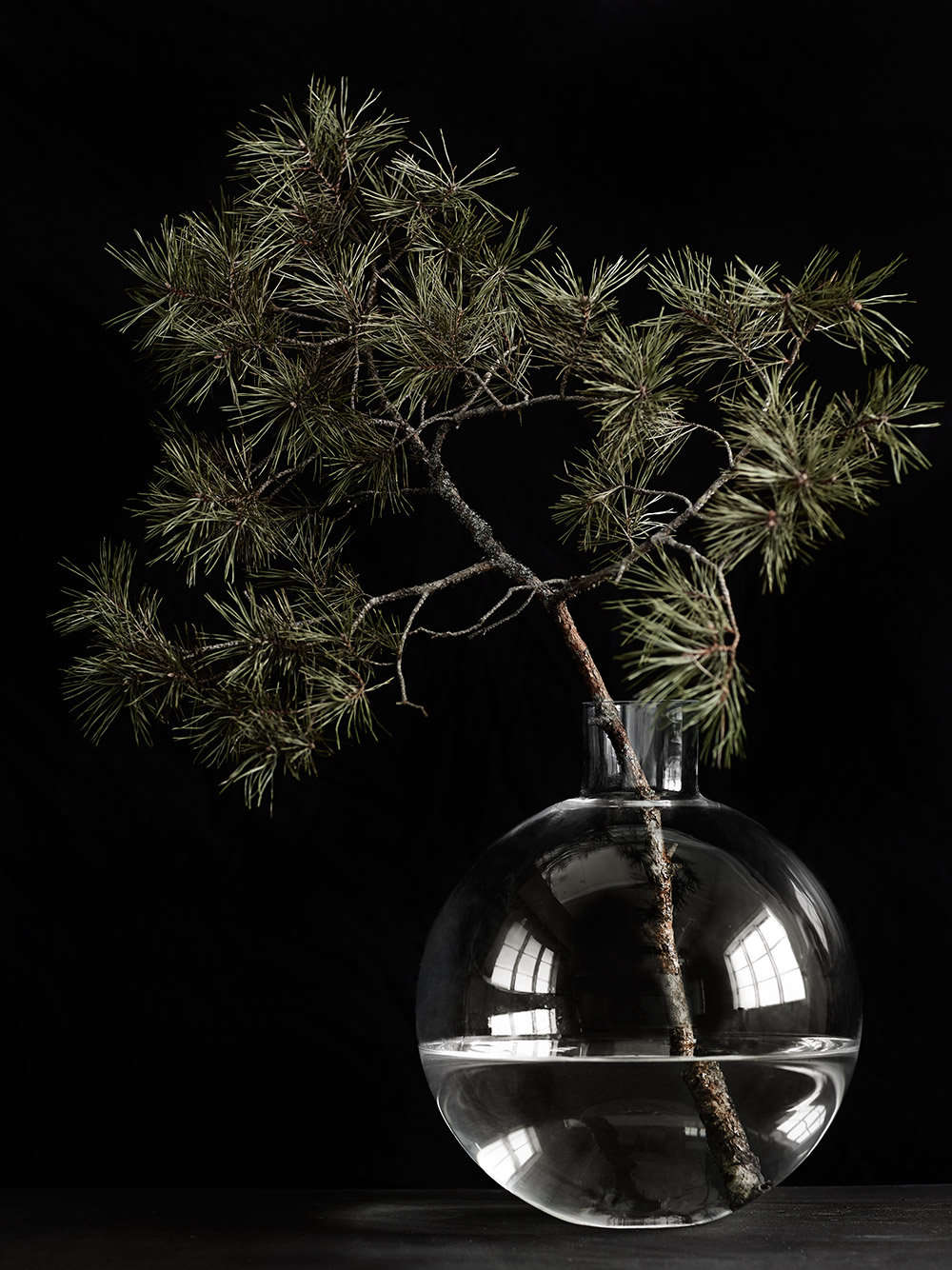 Carina designed the Pallo (Finnish for ball) series of vases for Skruf.
