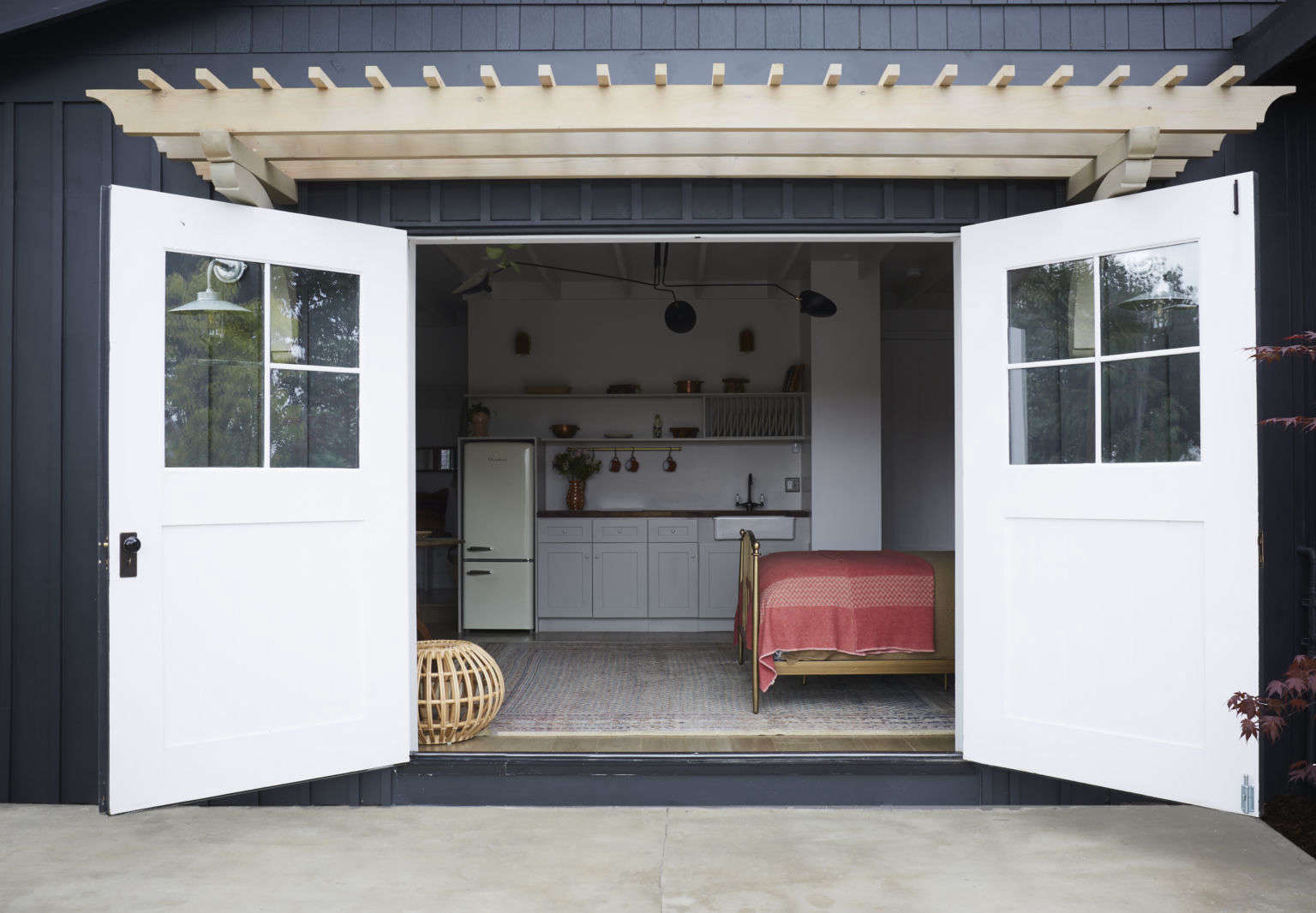 From Garage To Guest House A Stylish Adu In La By Allprace Properties From Garage To Guest House A Stylish Adu In La By Allprace Properties